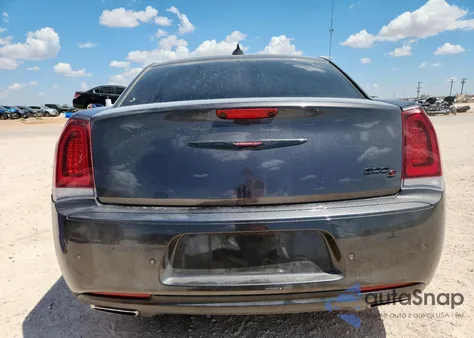 2021 Chrysler 300 S z USA, uszkodzony, nr VIN 2C3CCABG9MH523673